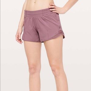 Lululemon Hotty Hot Short II Size 10 Length “4